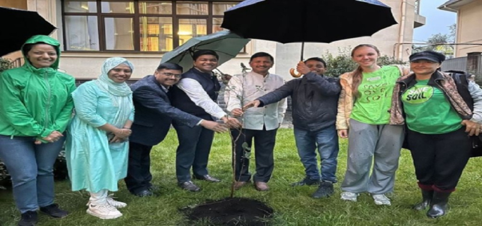 As part of the plantation drive ‘Ek Ped Maa Ke Naam’, Ambassador Dr. T.V. Nagendra Prasad planted saplings of apple tree at the Embassy Residence in Astana & in the premises of Representative Office of India in Almaty